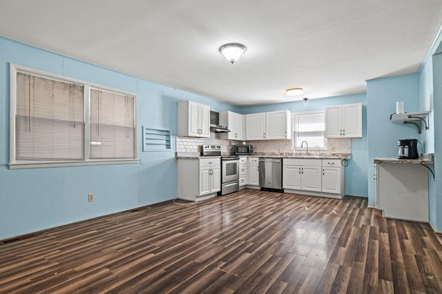 2643 W Walnut Street, Springfield, MO 65806