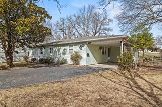 2643 W Walnut Street, Springfield, MO 65806