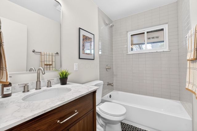 825 W 8th Street, Marysville, OH 43040