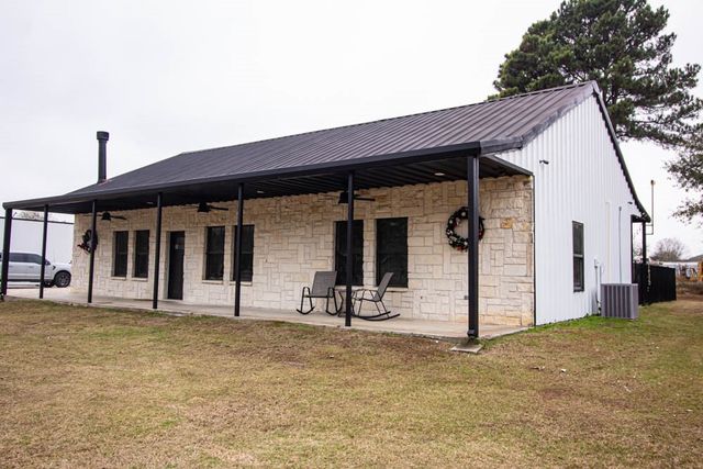 10800 Estate Lane, Terrell, TX 75161