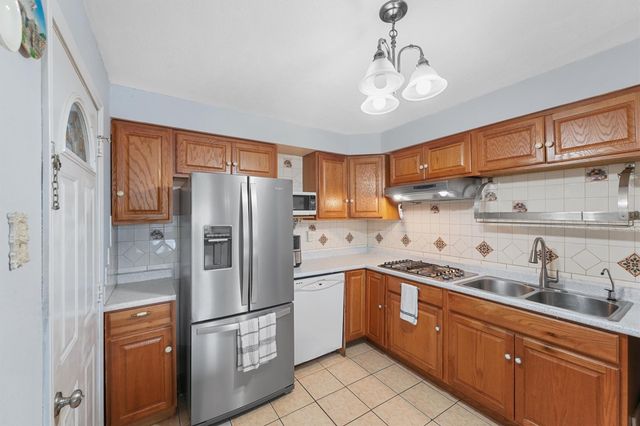 1227 Common Park Drive, Houston, TX 77009