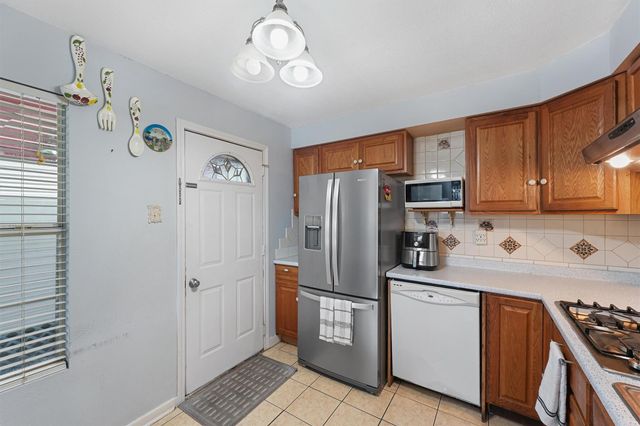 1227 Common Park Drive, Houston, TX 77009