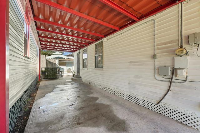 1227 Common Park Drive, Houston, TX 77009