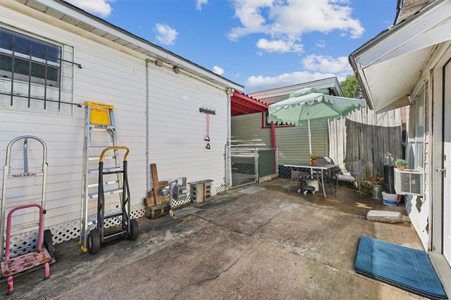 1227 Common Park Drive, Houston, TX 77009