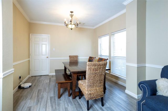 1015 Highland Woods Drive, Highlands, TX 77562