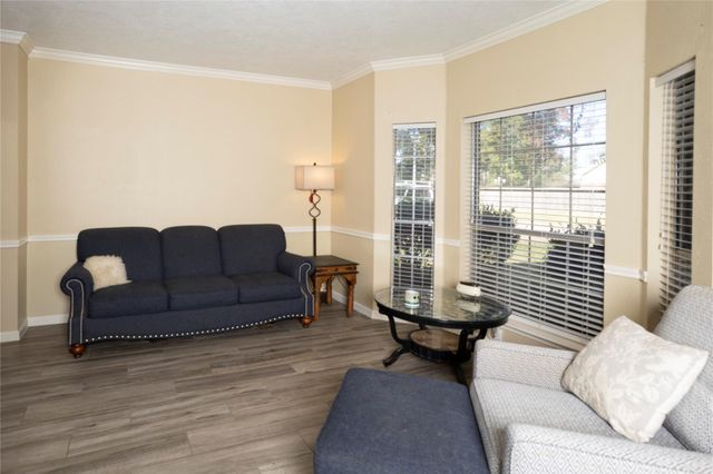 1015 Highland Woods Drive, Highlands, TX 77562