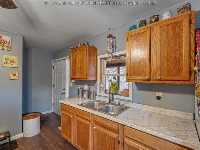 164 Kanawha 2 Mile Road, Charleston, WV 25387