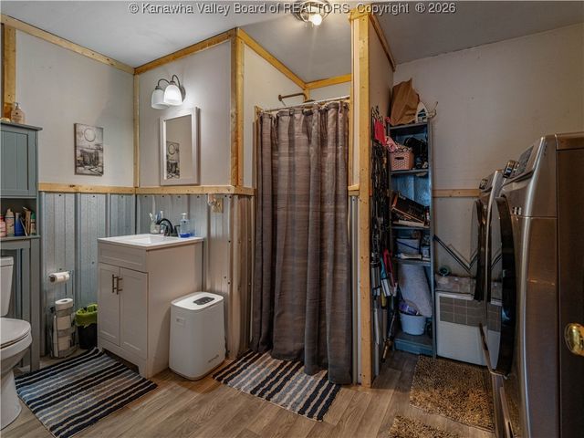 164 Kanawha 2 Mile Road, Charleston, WV 25387