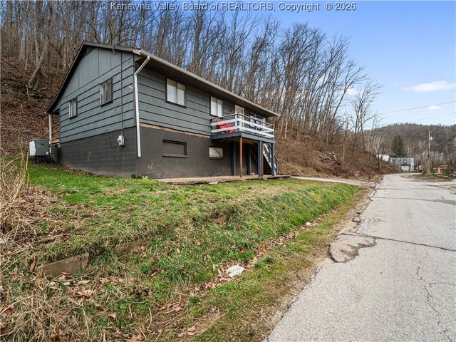 164 Kanawha 2 Mile Road, Charleston, WV 25387