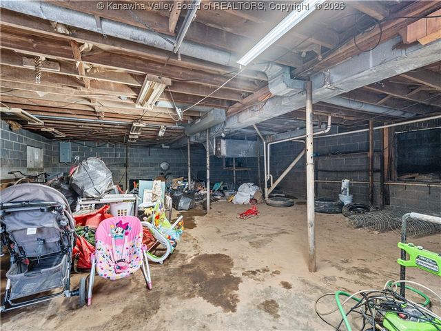 164 Kanawha 2 Mile Road, Charleston, WV 25387