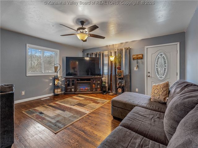 164 Kanawha 2 Mile Road, Charleston, WV 25387