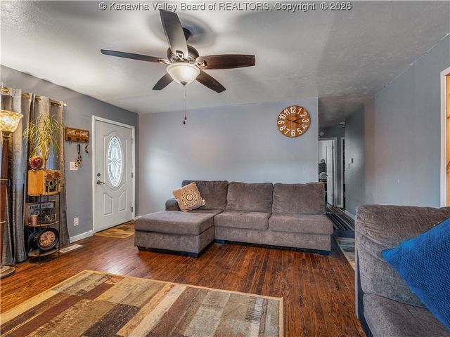 164 Kanawha 2 Mile Road, Charleston, WV 25387