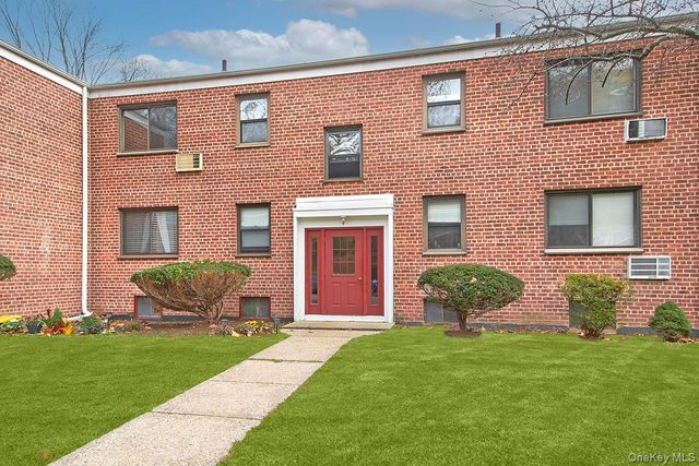 4 Lawrence Drive C, White Plains, NY 10603