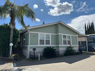 415 N Akers Road 119, Visalia, CA 93291