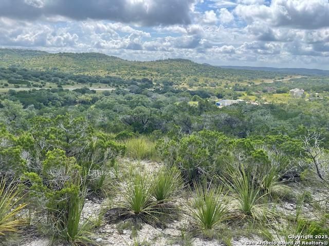 280 Geronimo Creek Rd, Helotes, TX 78023
