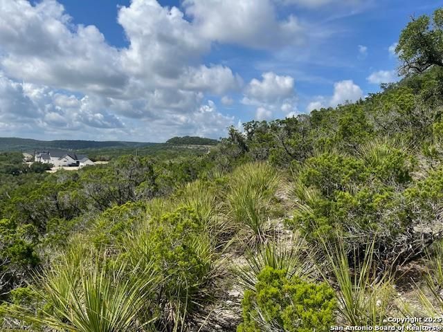 280 Geronimo Creek Rd, Helotes, TX 78023