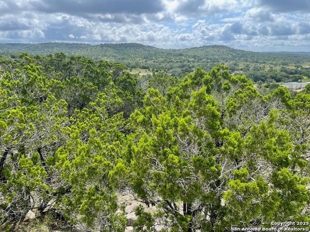 280 Geronimo Creek Rd, Helotes, TX 78023