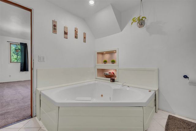 5311 E Burt Rd, Osseo, MI 49266