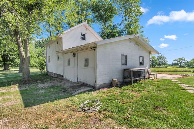 5311 E Burt Rd, Osseo, MI 49266