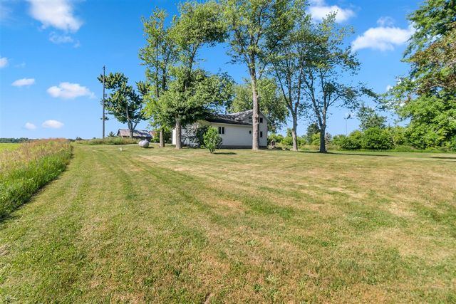 5311 E Burt Rd, Osseo, MI 49266