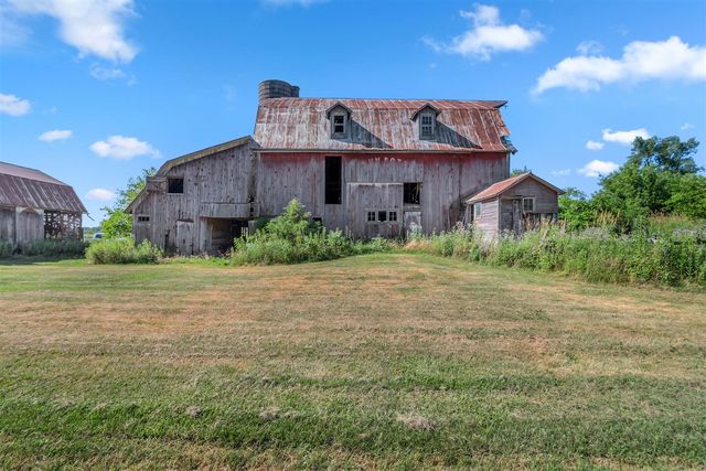 5311 E Burt Rd, Osseo, MI 49266