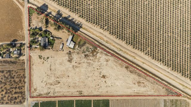 860 W Riverdale Avenue, Riverdale, CA 93656