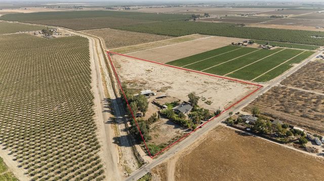 860 W Riverdale Avenue, Riverdale, CA 93656