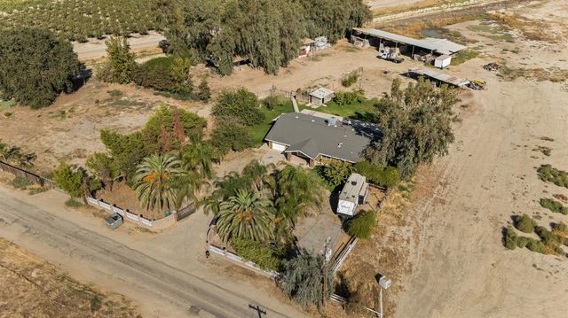 860 W Riverdale Avenue, Riverdale, CA 93656