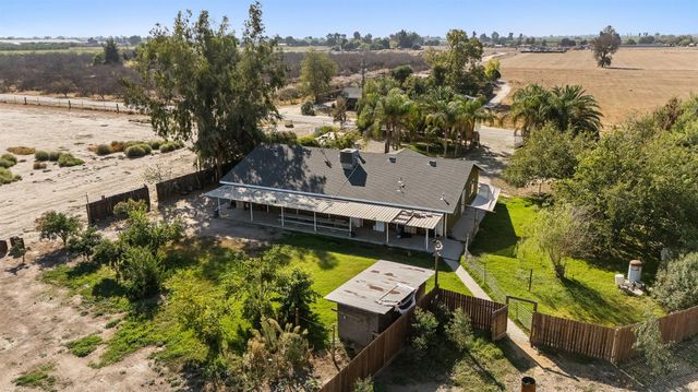 860 W Riverdale Avenue, Riverdale, CA 93656