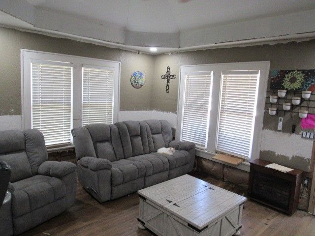 1605 6th Street, Brownwood, TX 76801