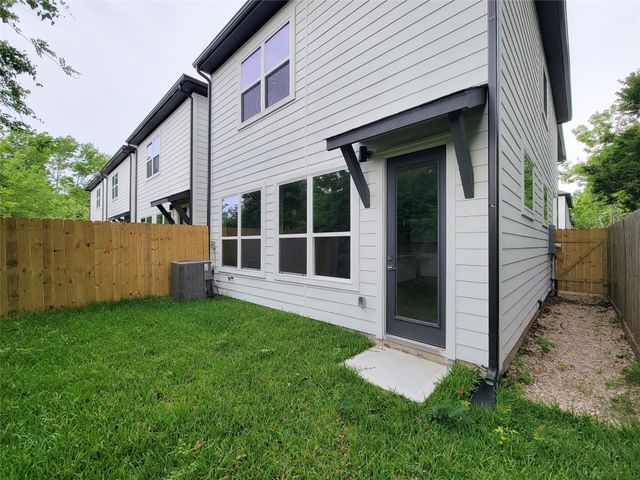 8014 Huntington Springs Lane, Houston, TX 77093