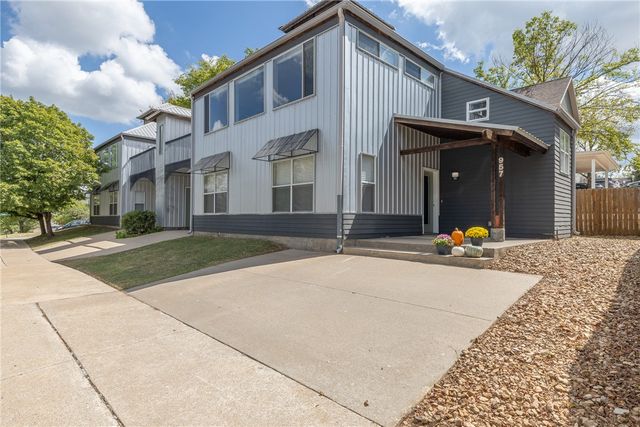 955 & 957 W Hughes Street, Fayetteville, AR 72701