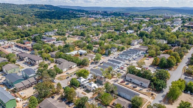 955 & 957 W Hughes Street, Fayetteville, AR 72701