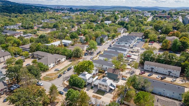 955 & 957 W Hughes Street, Fayetteville, AR 72701
