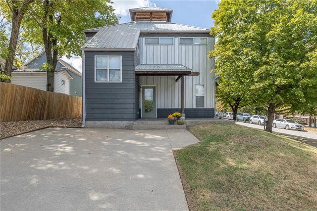 955 & 957 W Hughes Street, Fayetteville, AR 72701