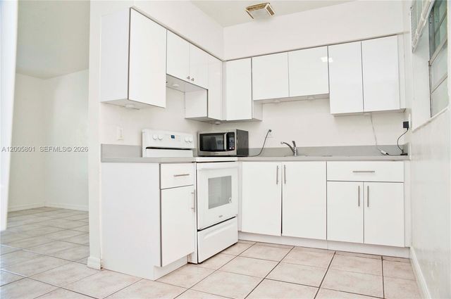 2206 Fillmore St 6, Hollywood, FL 33020