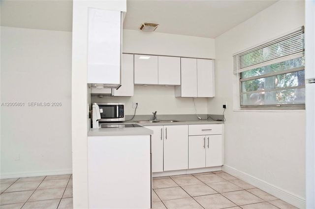 2206 Fillmore St 6, Hollywood, FL 33020