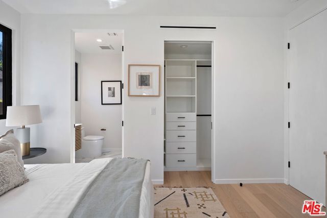 2631 Castle Heights Place, Los Angeles, CA 90034