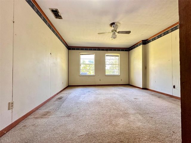 300 Holly Drive, Baytown, TX 77520