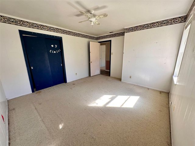 300 Holly Drive, Baytown, TX 77520