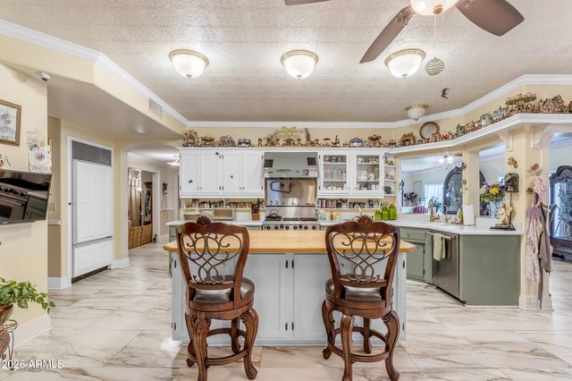 616 E CARVER Road, Tempe, AZ 85284