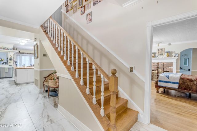 616 E CARVER Road, Tempe, AZ 85284
