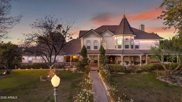 616 E CARVER Road, Tempe, AZ 85284