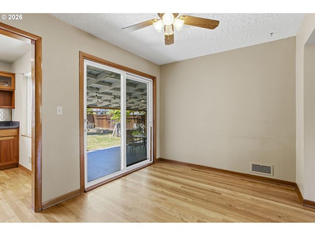 7051 N DWIGHT Ave, Portland, OR 97203