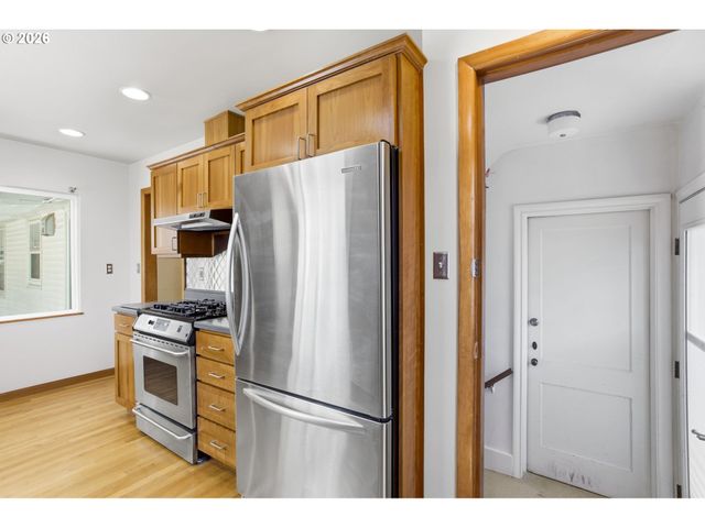 7051 N DWIGHT Ave, Portland, OR 97203