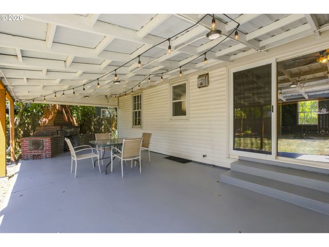 7051 N DWIGHT Ave, Portland, OR 97203