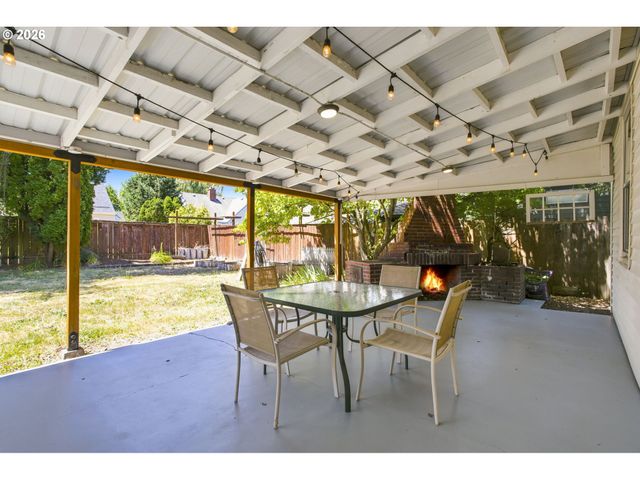 7051 N DWIGHT Ave, Portland, OR 97203