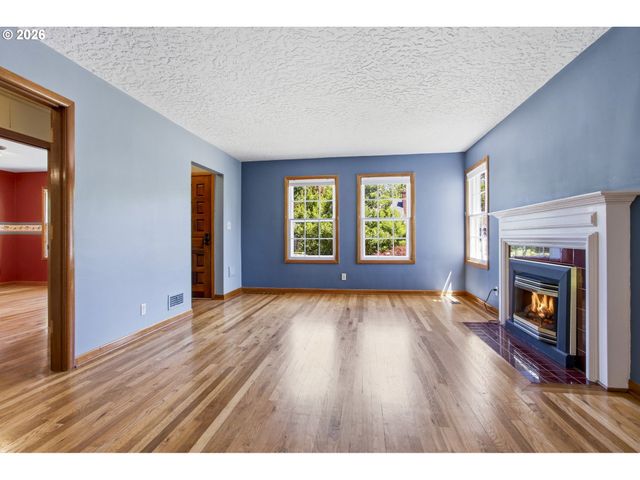 7051 N DWIGHT Ave, Portland, OR 97203