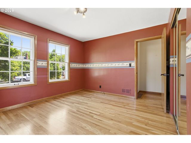 7051 N DWIGHT Ave, Portland, OR 97203