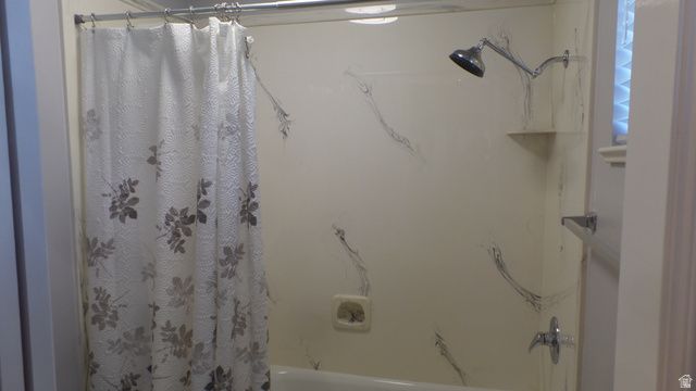 496 E SPRUCE GLEN RD, Murray, UT 84107
